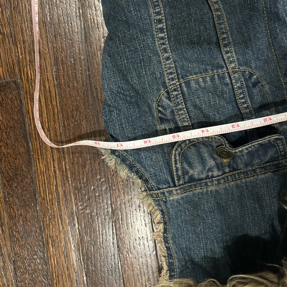 Y2K Denim and Faux Fur Vest - Picture 5 of 6
